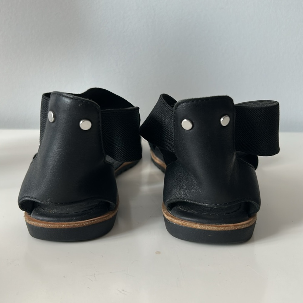 SOREL Ella Sandal. Size 7 - Picture 3 of 5